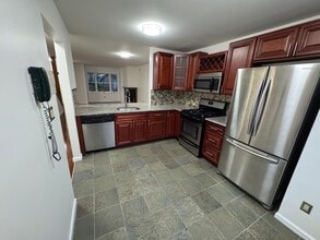 230 Washington Ave in Dumont, NJ - Building Photo - Building Photo