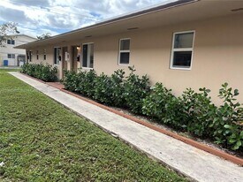 66 W 9th St in Hialeah, FL - Building Photo