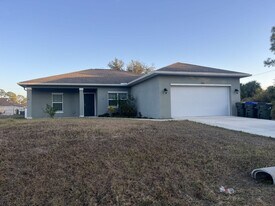 3602 Waffle Terrace in North Port, FL - Building Photo