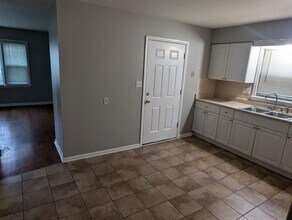 8039-8041-8041 W Beckett Ave in Milwaukee, WI - Building Photo - Building Photo