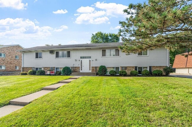 Arcadia Park Quadplexes in St. Paul, MN - Building Photo - Building Photo