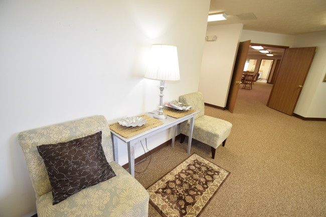 Home Place Senior Living in Indianapolis, IN - Building Photo - Building Photo