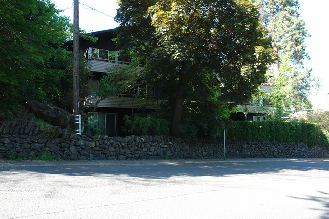 Lincoln Terrace Apartments in Spokane, WA - Building Photo - Building Photo