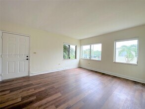 1920 Biarritz Dr in Miami Beach, FL - Building Photo - Building Photo