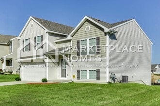 4722 Torrington Dr SE in Kentwood, MI - Building Photo - Building Photo