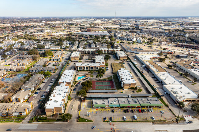 Cambridge Park Condominiums in Dallas, TX - Building Photo - Building Photo