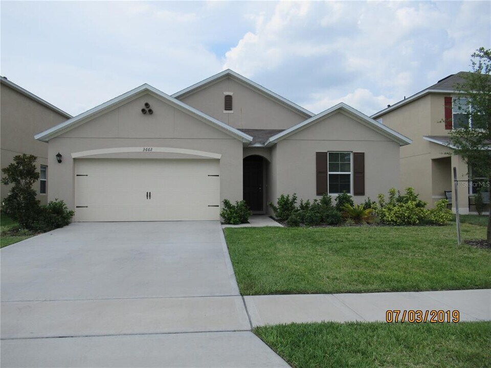 3662 Maidencain St in Clermont, FL - Building Photo