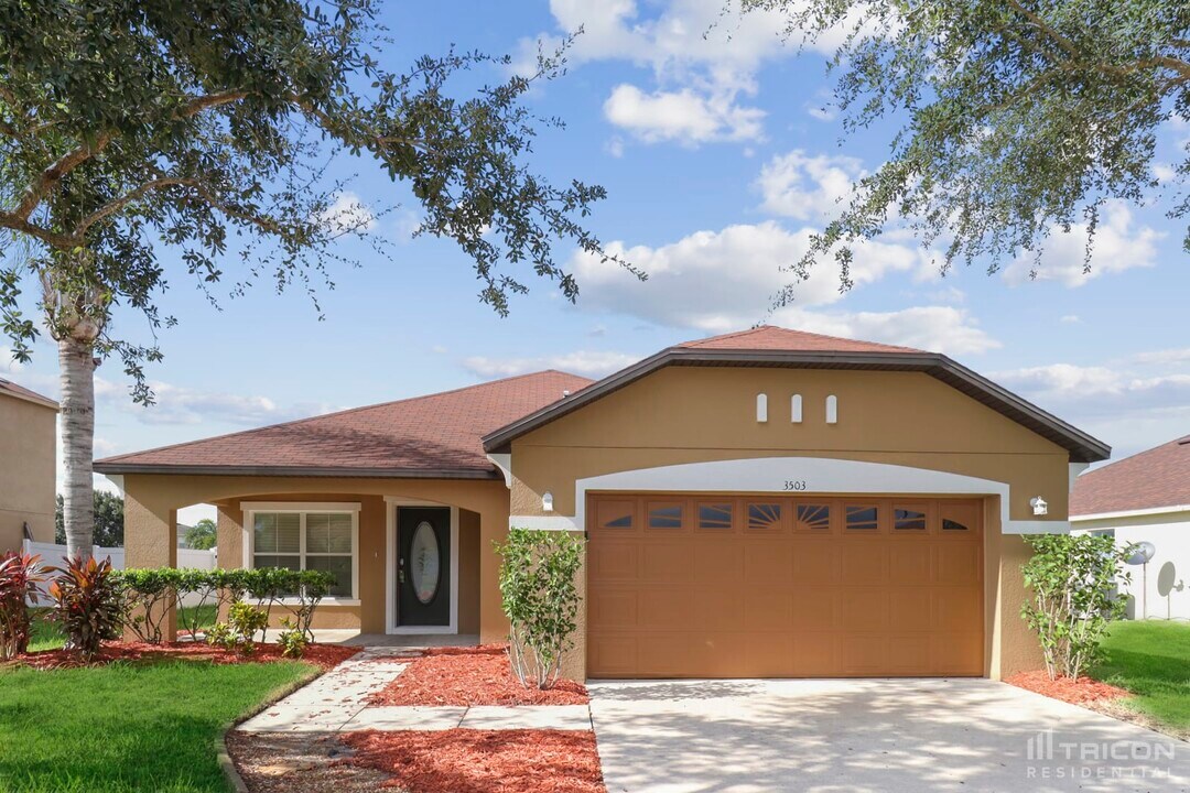 3503 Harlequin Dr in St. Cloud, FL - Building Photo