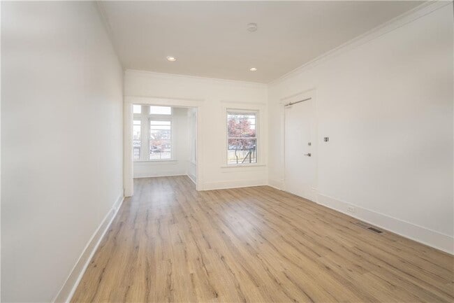 600 Parkway Dr NE in Atlanta, GA - Foto de edificio - Building Photo