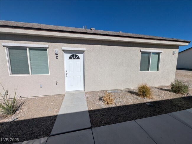 1401 Ogallala St in Pahrump, NV - Building Photo - Building Photo