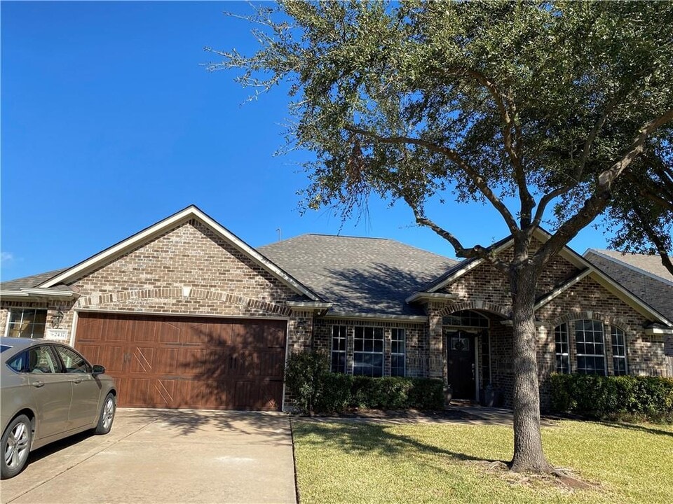 2437 Arbor Dr in Round Rock, TX - Building Photo