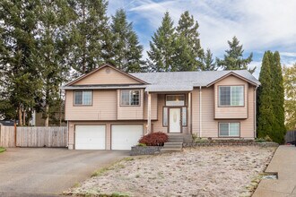 8529 199th St Ct E in Spanaway, WA - Building Photo - Building Photo