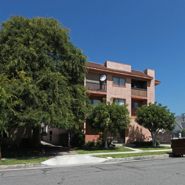 1057 Elm Ave in Glendale, CA - Foto de edificio - Building Photo