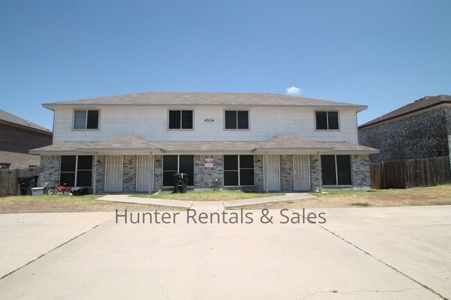 4504 Jeff Scott Dr