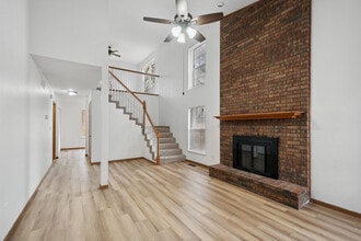 ReNew Edwardsville Apartment Collection in Edwardsville, IL - Building Photo - Building Photo