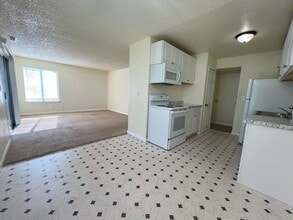4600 Neil Rd in Reno, NV - Building Photo - Building Photo