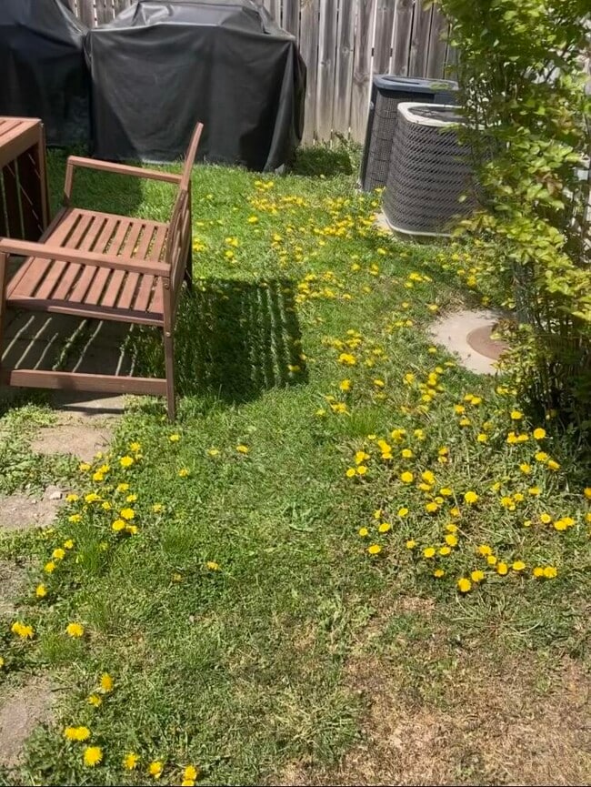 2863 W Belden Ave in Chicago, IL - Building Photo - Building Photo