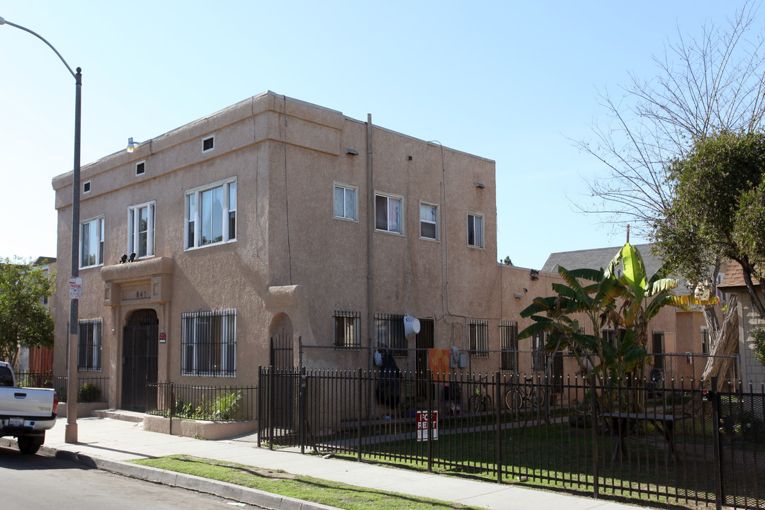 847 Cerritos Ave in Long Beach, CA - Building Photo