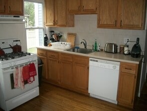 34 Magazine St, Unit #1 in Cambridge, MA - Foto de edificio - Building Photo
