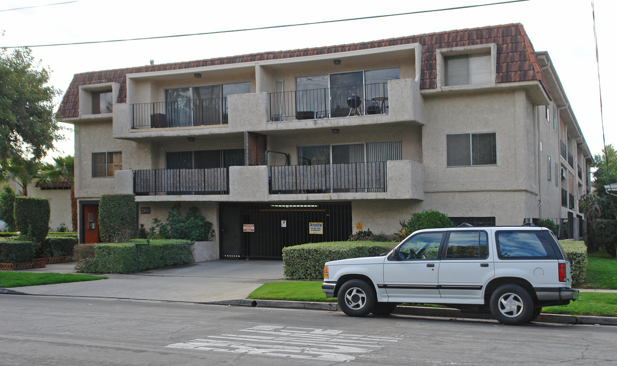 2458 Mohawk St in Pasadena, CA - Foto de edificio