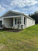 1728 Teagan Ln in Winter Haven, FL - Building Photo