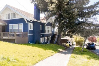 301 NW 62nd St in Seattle, WA - Building Photo - Building Photo
