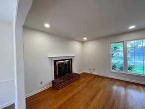 7520 Aberdeen St in Prairie Village, KS - Building Photo - Building Photo