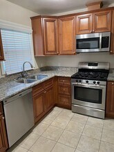 71 Suffolk Ave in Sierra Madre, CA - Building Photo - Building Photo