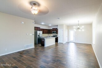 737 Sculcoates St in El Paso, TX - Building Photo - Building Photo
