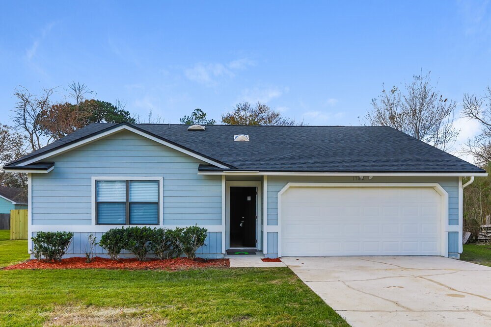 1782 Farm Way in Middleburg, FL - Foto de edificio