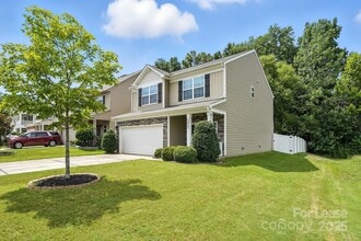3827 Ernie Dr in Charlotte, NC - Building Photo - Building Photo