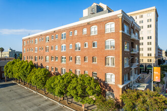 California Condominums in Long Beach, CA - Foto de edificio - Building Photo