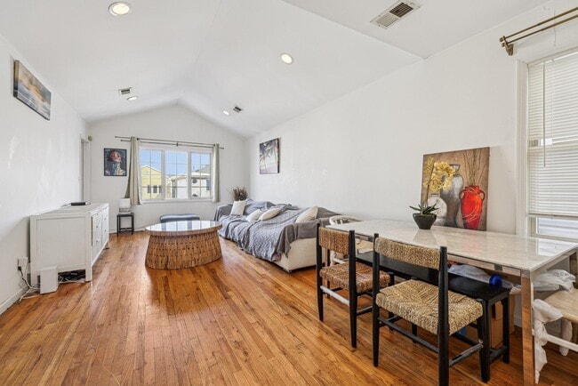 19 Cliff St in Jersey City, NJ - Building Photo - Building Photo