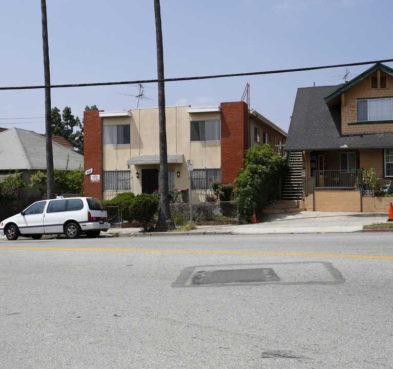 947 S Normandie Ave in Los Angeles, CA - Building Photo