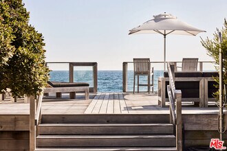 23515 Malibu Colony Rd in Malibu, CA - Building Photo - Building Photo