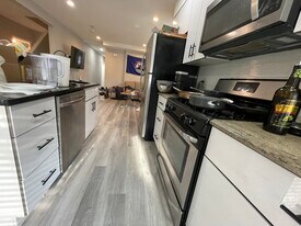 66 Quint Ave in Boston, MA - Building Photo