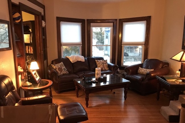100 Claremont Ave, Unit 1st Floor