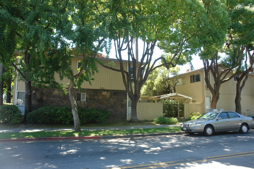 1658-12658 Leigh Ave in San Jose, CA - Foto de edificio