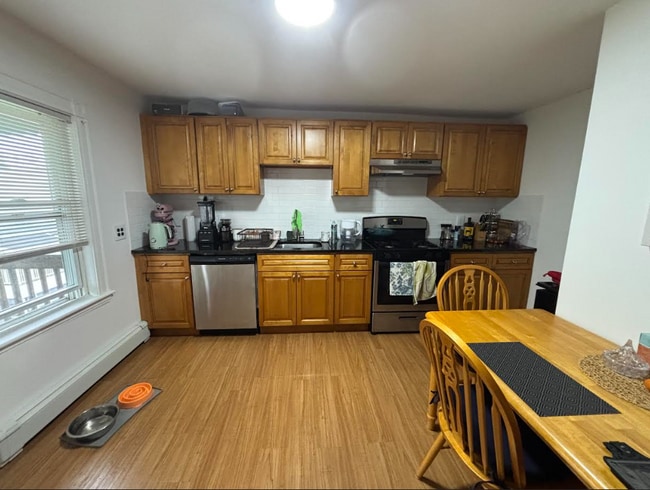 17 Princeton St, Unit 3 in Medford, MA - Building Photo - Building Photo
