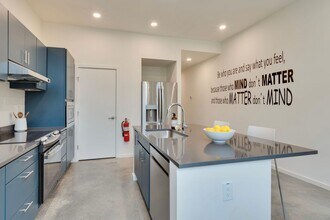 232 N Dillard St-Unit -Unit 4 Suite C - 232 N Dillard St in Durham, NC - Foto de edificio - Building Photo