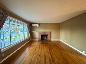 913 Seattle Ave in Ellensburg, WA - Building Photo - Building Photo