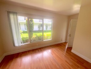 170 S Chester Ave in Pasadena, CA - Building Photo - Building Photo