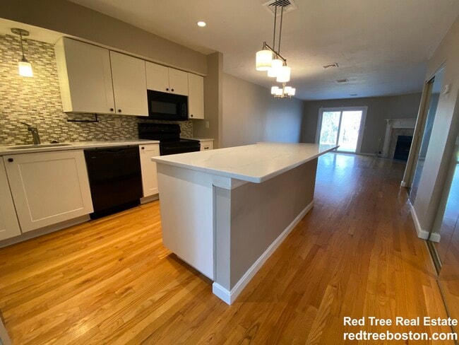 property at 1402 Lagrange St