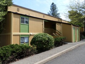 Clearwater Manor in Myrtle Creek, OR - Building Photo