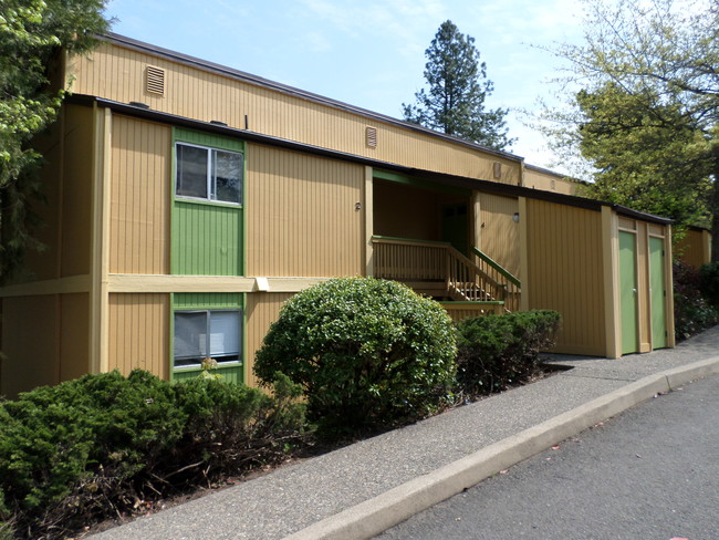 Clearwater Manor in Myrtle Creek, OR - Building Photo - Primary Photo