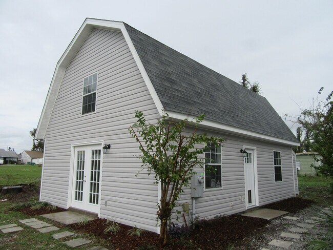property at 1019 Pitts Ave