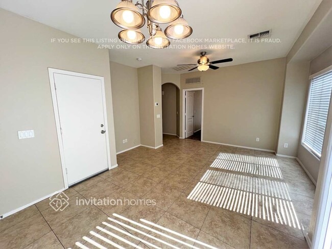823 S Bristol in Mesa, AZ - Building Photo - Building Photo