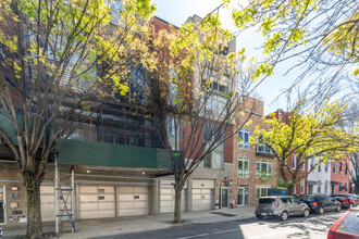 306 Leonard St in Brooklyn, NY - Building Photo - Building Photo