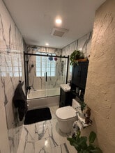 173 Pleasant St in Leicester, MA - Foto de edificio - Building Photo