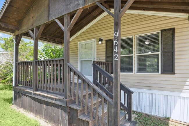 9642 Live Oak Trail in Willis, TX - Building Photo - Building Photo